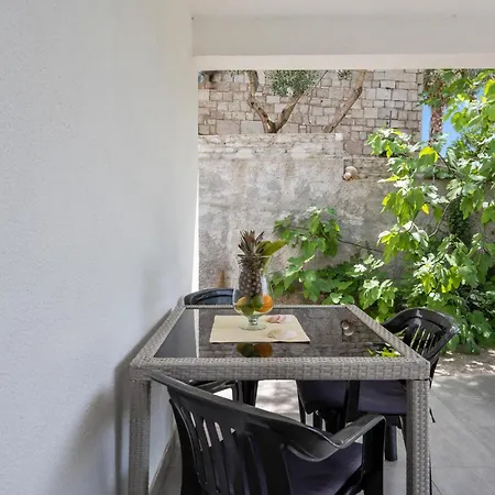 Daire Beautiful In With Swimming Pool