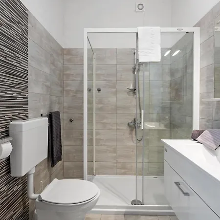 2 Bedroom Stunning In