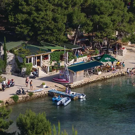 Daire Beautiful In With Swimming Pool *