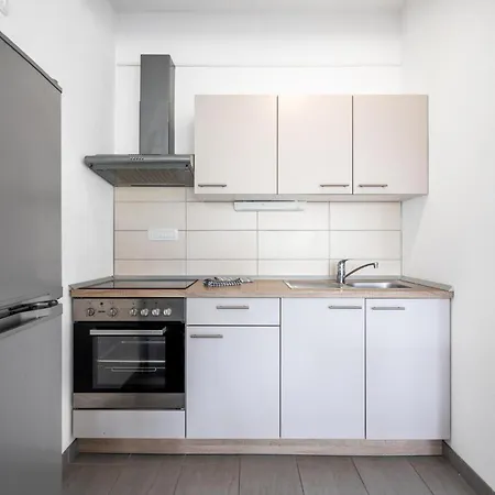 2 Bedroom Stunning In * Murter