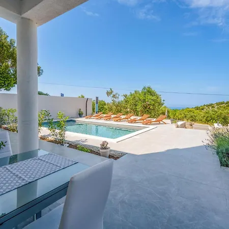 2 Bedroom Stunning In Murter