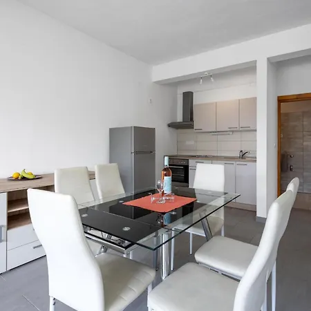 Lejlighed 2 Bedroom Stunning In