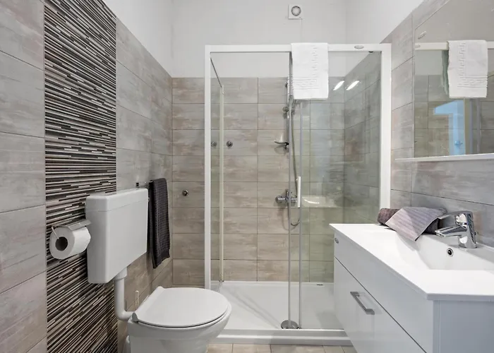 2 Bedroom Stunning In