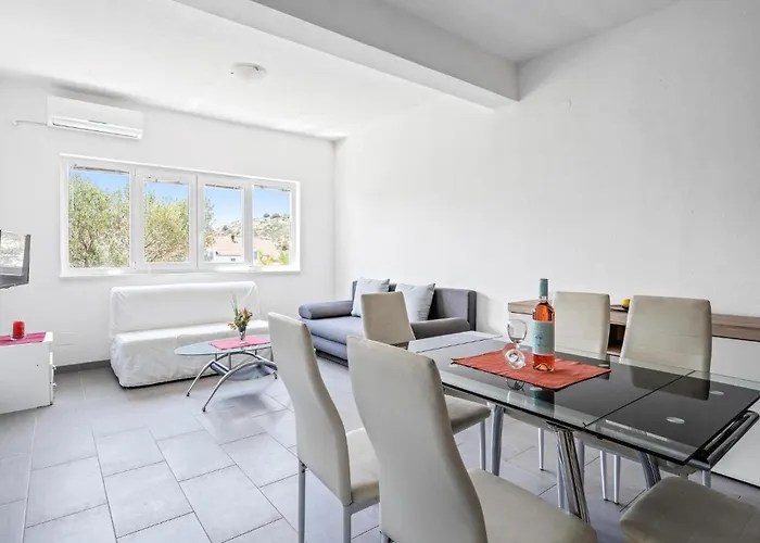 2 Bedroom Stunning In * Murter